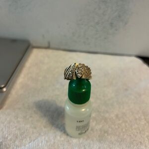 Woman’s antique 14k size 8 ring